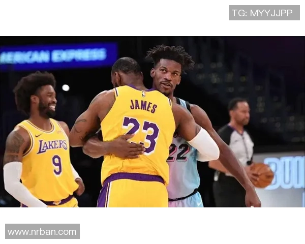 湖人对决热火第二场精彩回顾与赛后分析全景展现